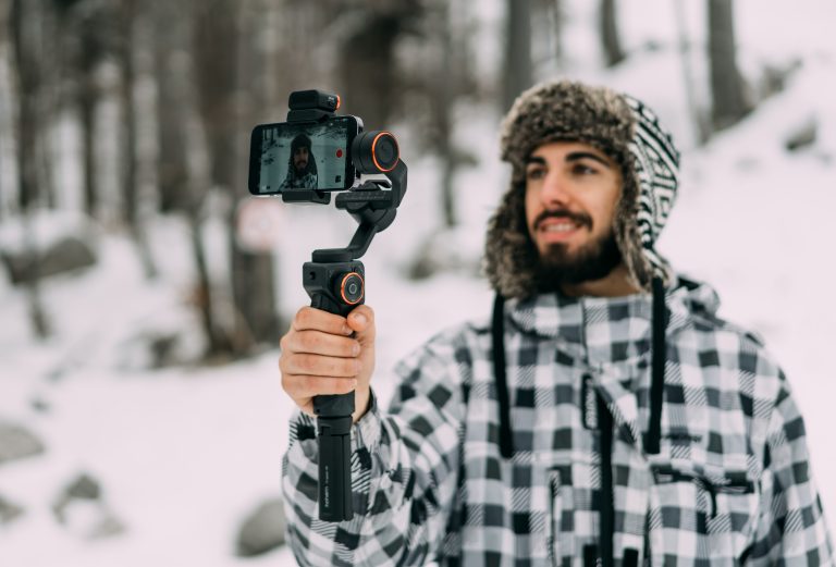 NXT SINGAPORE: Innovative Gadgets for Content Creators and Travelers : Hohem iSteady M6 Smartphone Stabilizer and VAGO Z Vacuum Compressor